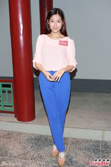 组图：马国明为宣传无惧绯闻 李诗韵秀一字马