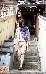 组图：刘孜韩国素颜街拍  恬静淡雅韩范儿十足