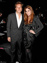 放大镜：英公主为爱苦瘦身 肥妹如今也穿迷你裙