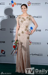 组图：釜山国际电影节众星云集 篮毯璀璨耀眼