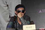 组图：陈冠希将开唱出碟 记者问封杀被请出场