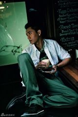 高清：陈坤《澳洲情缘》画册面世 款项全部捐赠