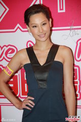 组图：《男人如衣服》香港首映 林峰熊黛林避谈感情