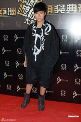 组图：网络游戏大奖落幕 古巨基陈嘉桓吕慧仪助阵