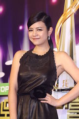 组图：柯震东萧亚轩同场不同台 蔡依林恐吓媒体