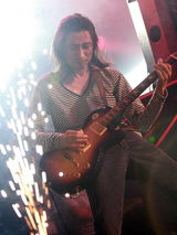 谢天笑震撼龙水湖