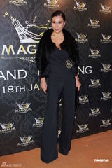 组图：何超云陈山聪秀恩爱 庄思敏超低胸裙性感亮相