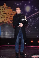 组图：萧敬腾再遭恐吓 出席活动特携萌宠作陪