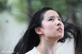 组图：《倩女》曝终结海报 刘亦菲称导演像宁采臣