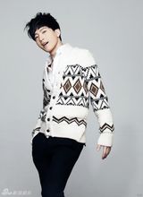 组图：井柏然最新写真曝光 引领春季英伦新风尚