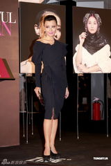 组图：王菲舒淇刘嘉玲等助阵名化妆师慈善摄影展