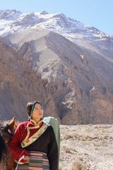 组图：《雪浴昆仑》热拍 戴江藏族打扮显西域风情