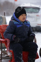 组图：《爸爸》雪乡抢先看 萌娃玩雪脸蛋红扑扑