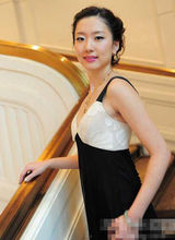 组图：探秘“中国公主”成人舞会 红三代多入选