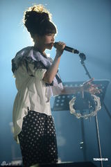 组图：糖兄妹转变风格开唱 暑假将推出新专辑