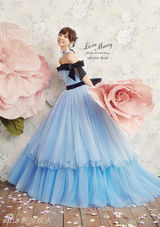 组图：筱田麻里子自创婚纱品牌唯美梦幻