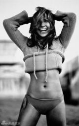 幻灯图：詹妮弗-洛佩兹获评时尚先锋 十年美图欣赏