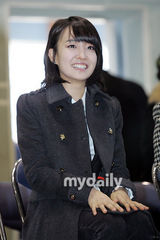 幻灯图集：尹河获荣誉高中毕业证书 弥补多年遗憾