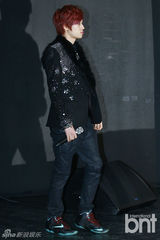 组图：韩团TeenTop以首尔为起点展开世界巡演