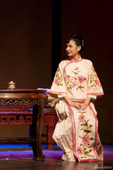 组图：《风雪夜归人》首演 余少群程莉莎演绎凄恋