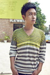 组图：谢君豪型男写真展露儒雅气质