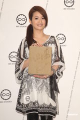 组图：阮经天郑元畅不逃兵役 林依晨否认搭售陈柏霖 