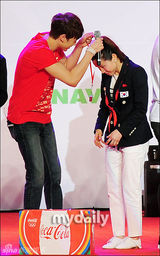 组图：2PM参加韩国奥运代表团出征仪式