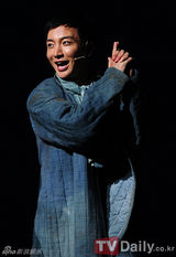 组图：SJ利特池贤宇参演歌舞剧展精湛演技