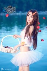 组图：江伊涵纯美写真出炉 古典气质美若仙子