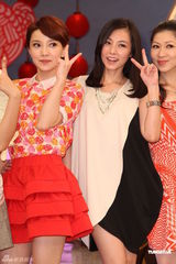 组图：柯佳嬿自称厨艺不精 郭釆洁要婚后再学下厨