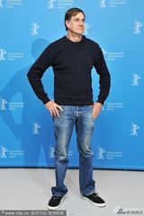 组图：《应许之地》发布会 马特-达蒙人气高