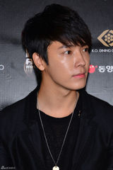 组图：2012MAMA盛典落幕 鸟叔等亮相获年度大奖