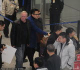 组图：邓超孙俪现身机场十指紧扣碎婚变传闻