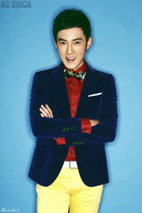 组图：张睿糖果系写真出炉  领衔秋冬时尚撞色潮