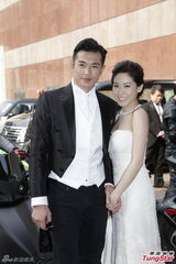 组图：2013春夏明星情侣婚礼大盘点