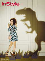 高清图：金泰希（金泰熙）拍慈善写真 蓬发俏丽童趣