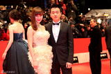 组图：《十三钗》柏林首映 佟大为关悦幸福闪耀红毯