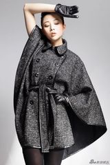 组图：殷桃秋冬写真曝光 散发温暖知性气质