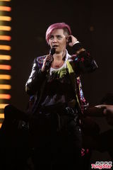 组图：罗志祥开演唱会 强抱蔡依林索吻掀高潮