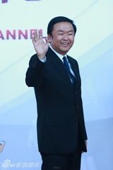 幻灯：第10届百合奖红毯星光熠熠 汤唯成最大亮点