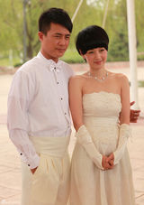 高清图：马伊琍杜淳婚纱照 《青春期》上演包办婚姻