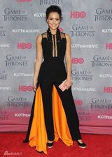 组图：《权力游戏》开播红毯 龙女俏皮瑟曦冷艳