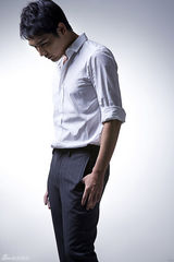 组图：霍政谚时尚大片 尽显冷峻忧郁气质