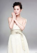 组图：王思懿时尚大片纯白清新婉约派