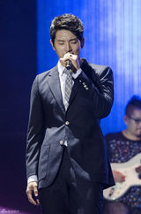 高清组图：2AM香港火热开唱 个人舞台技压全场