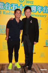 组图：黄贯中等出席电台台庆 曝朱茵预产期冬至