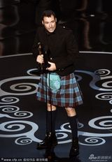 组图：奥斯卡现场-《勇敢传说》最佳动画长片奖