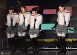 高清图：Super Junior金唱片热舞 捧奖当场洒泪
