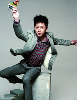 组图：潘粤明型男示人 霸气外露受追捧