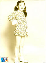 组图：吴君如儿时私房照曝光 少女时代清纯可爱